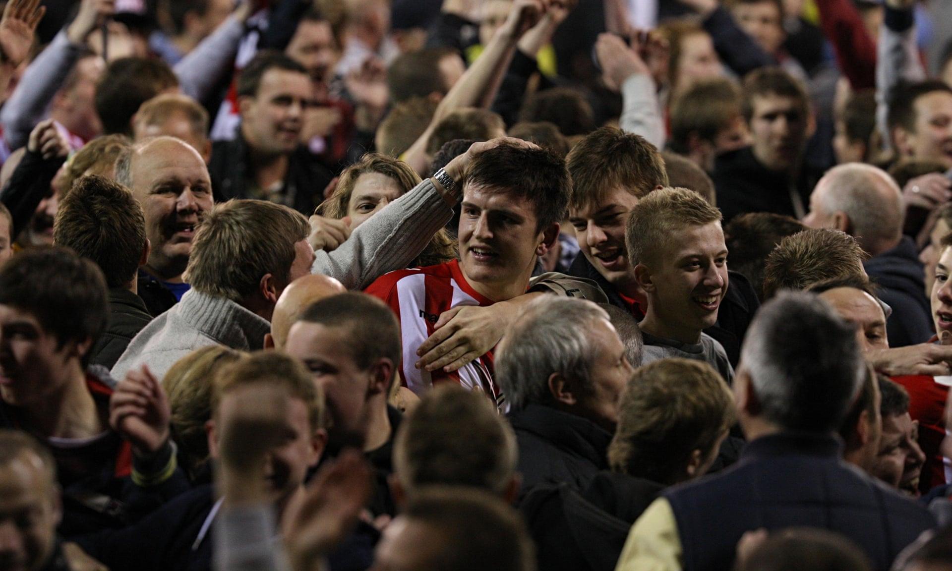 在侧翼的个 在侧翼的个